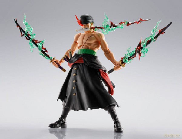 One Piece S.H.Figuarts Action Figure Roronoa Zoro The King of Hell 15 cm
