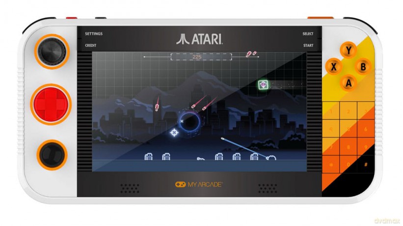 Atari Portable Gaming System Gamestation Go
