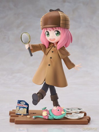 Spy x Family PVC Statue 1/7 Anya Forger: Detective Ver. 17 cm