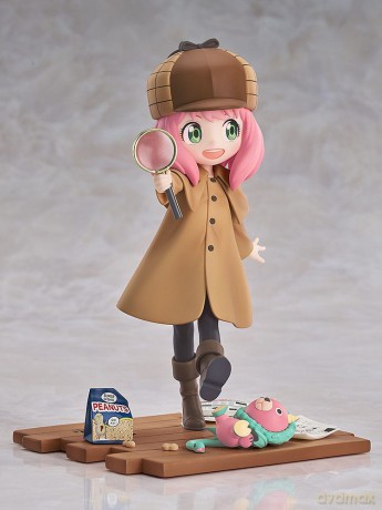 Spy x Family PVC Statue 1/7 Anya Forger: Detective Ver. 17 cm