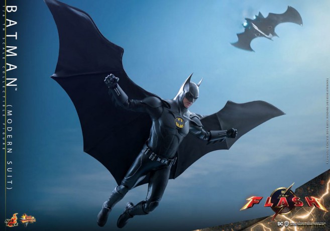 The Flash Movie Masterpiece Action Figure 1/6 Batman (Modern Suit) 30 cm
