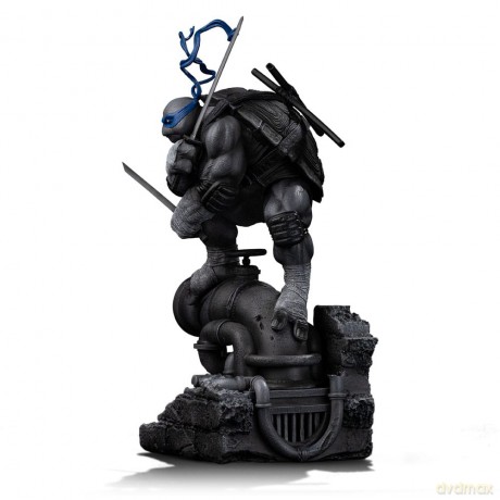 Teenage Mutant Ninja Turtles Art Scale Statue 1/10 Leonardo Black and White Variant 26 cm