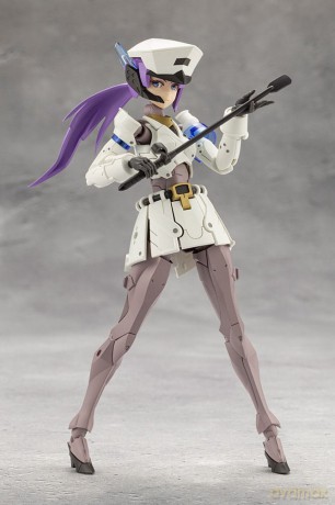 Megalomaria Unlimited Universe Plastic Model Kit Vanguard Leader 16 cm