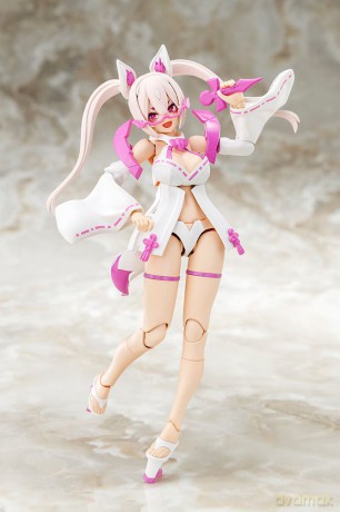 Megami Device Plastic Model Kit 1/1 Asra Nine-Tails Matsuri 14 cm