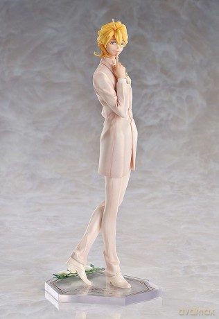Doukyusei PVC Statue 1/7 Hikaru Kusakabe: Wedding Ver. 24 cm