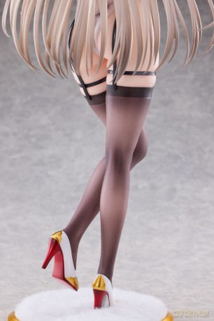 Original Character PVC Statue 1/4 White Bunny Onee-san Illustrated by sakiyamama 43 cm