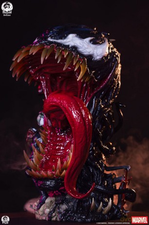 Marvel Life-Size Bust Venom Deluxe Edition 56 cm