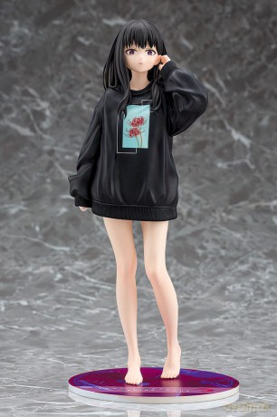 Lycoris Recoil PVC Statue 1/7 Takina Inoue: Oversized Sweatshirt Ver. 25 cm