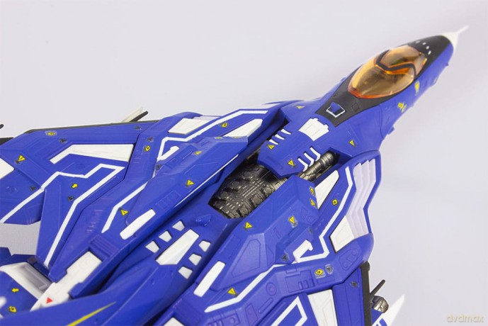Raiden V Director´s Cut Plastic Model Kit 1/100 FT-00004A Azuma 2P Color Ver. 18 cm