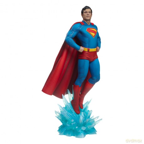 Superman (2025) Premium Format Statue Superman 61 cm