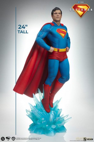 Superman (2025) Premium Format Statue Superman 61 cm