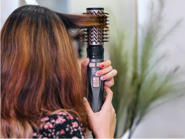 Lokówko-suszarka obrotowa Sleek and Shine Styler