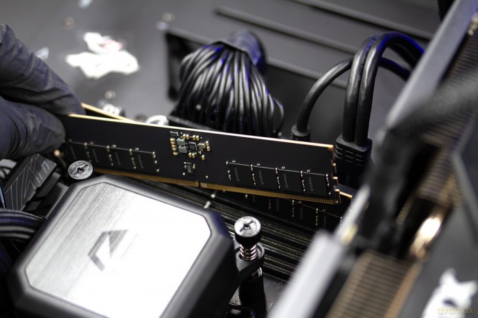 Pamięć DDR5 CUDIMM 16GB(1*16) 6400 CL52