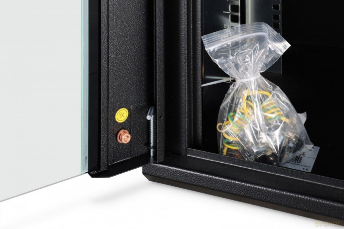 Szafa sieciowa wisząca Dynamic 19" 12U rack 607x600x450mm, drzwi szyba, czarna, niezłożona, 60kg