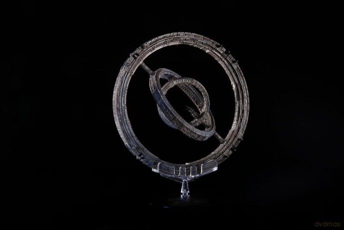 Foundation Die-Cast The Invictus Spaceship 20 cm