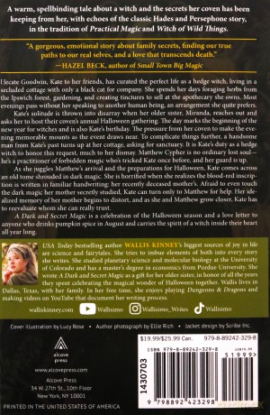 A Dark and Secret Magic: A Novel - Wallis Kinney [KSIĄŻKA]