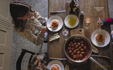 A Kitchen in Italy: A Year of Family Meals and Celebrations from Our Home - Mimi Thorisson [KSIĄŻKA]