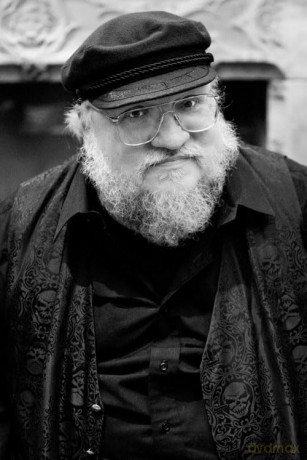 A Knight of the Seven Kingdoms Collector's Edition: From the internationally bestselling creator of GAME OF THRONES (A Song of Ice and Fire) - George R.R. Martin [KSIĄŻKA]