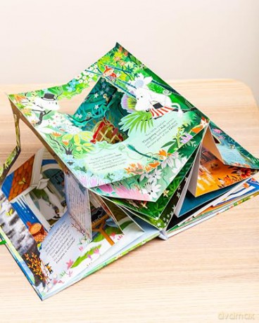 A Year in the Moominhouse: A Carousel Book of the Seasons - Tove Jansson [KSIĄŻKA]