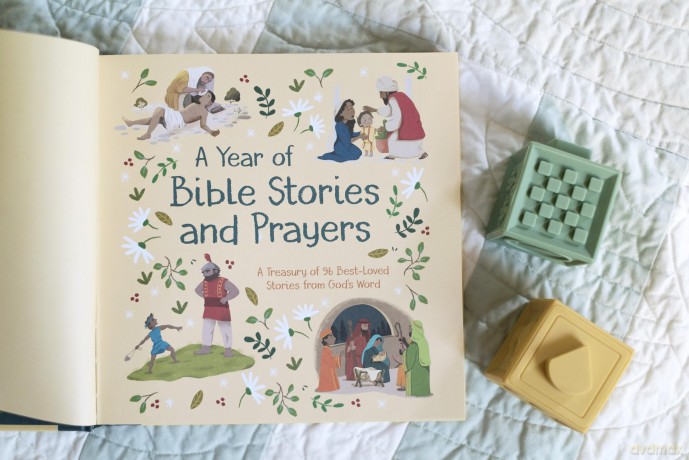 A Year of Bible Stories and Prayers: A Treasury of 96 Best-Loved Stories from God's Word - Joanne Simmons [KSIĄŻKA]