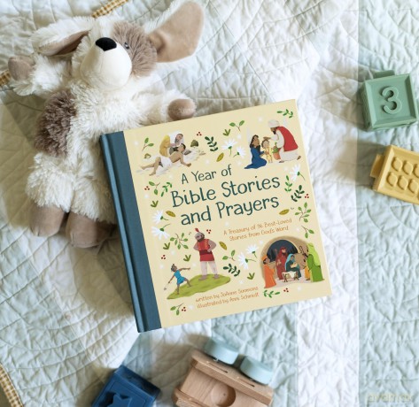 A Year of Bible Stories and Prayers: A Treasury of 96 Best-Loved Stories from God's Word - Joanne Simmons [KSIĄŻKA]