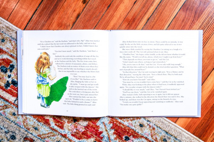 Alice's Adventures in Wonderland (Hardcover): The Classic Edition (Charles Santore Children's Classics) - Lewis Carroll [KSIĄŻKA]