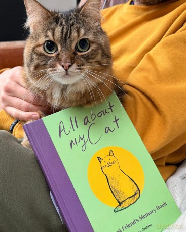 All About My Cat (and Me): Keepsake and Memory Journal with Prompts - for Cat Owners to Capture Special Memories - Garry Jenkins [KSIĄŻKA]