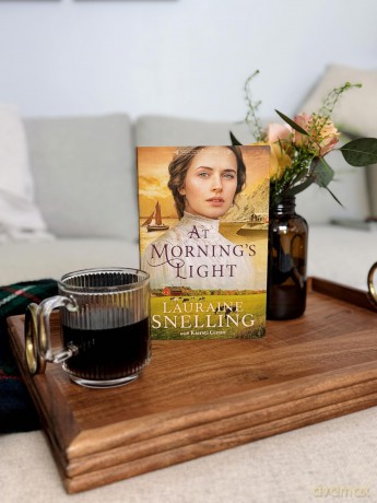 At Morning's Light (paper): 2 (Home to Green Creek) - Lauraine Snelling [KSIĄŻKA]