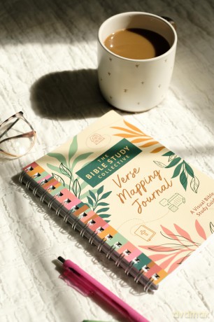 Bible Study Collective: Verse Mapping Journal: A Visual Bible Study Guide - Compiled by Barbour Staff [KSIĄŻKA]
