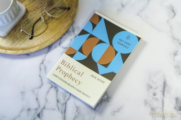 Biblical Prophecy: Learn to Discern and Apply Divine Prophecy (Holy Spirit Essentials) - Jack Deere [KSIĄŻKA]