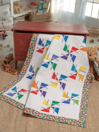 Colorful Quilts for Kids: 10 Fun Designs (Annie's Quilting) - Annie's [KSIĄŻKA]