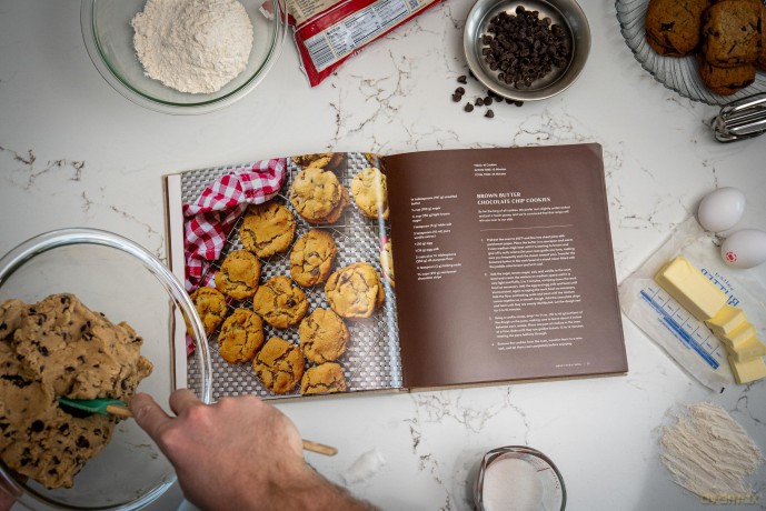 COOKIES: The Classics - The Coastal Kitchen [KSIĄŻKA]