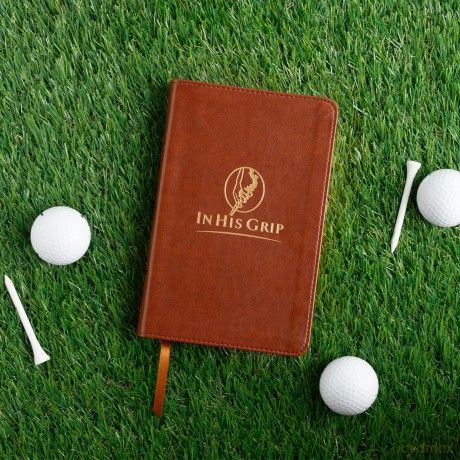 CSB In His Grip Golfer's Bible, Brown LeatherTouch - CSB Bibles by Holman [KSIĄŻKA]