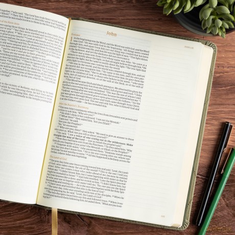 CSB Notetaking Bible, Large Print Edition, Sage Suedesoft LeatherTouch - CSB Bibles by Holman [KSIĄŻKA]