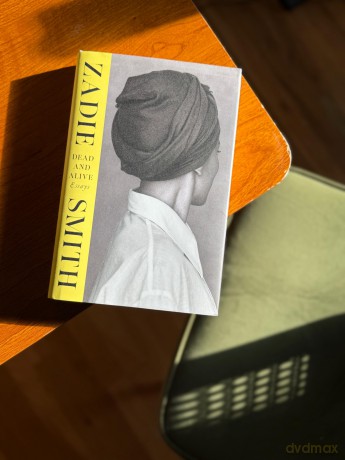 Dead and Alive - Zadie Smith [KSIĄŻKA]