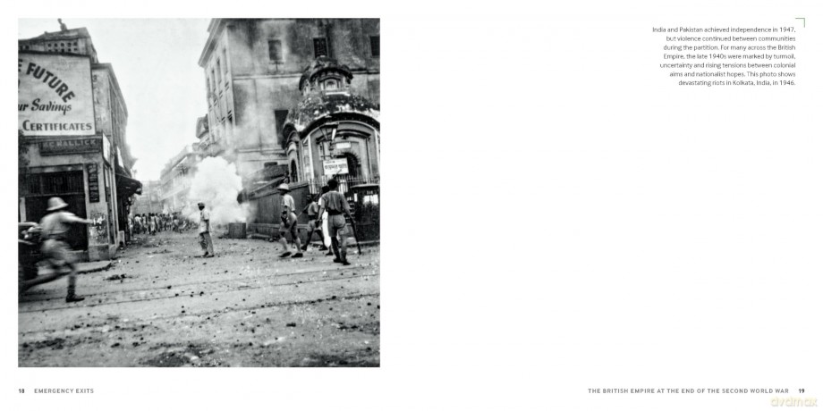 Emergency Exits: IWM Photography Collection - Carl Warner [KSIĄŻKA]