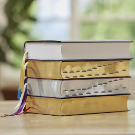 Enduring Word Study Bible: Pastoral Commentary from Every Chapter of the Bible (NKJV, Purple Leathersoft, Red Letter, Comfort Print, Thumb Indexed) - Thomas Nelson [KSIĄŻKA]