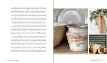 Farmhouse Christmas: Make Your Home a Cozy Haven of Rustic Holiday Charm - Kristine Stark [KSIĄŻKA]
