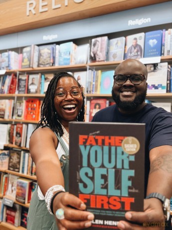 Father Yourself First: Everything You Need to Become the Father Your Family Deserves - Glen Henry [KSIĄŻKA]