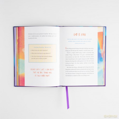 God Is: 60 Days of Learning Who God Is to Understand Who We Are - Alena Franklin [KSIĄŻKA]