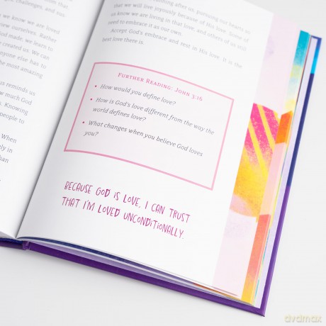 God Is: 60 Days of Learning Who God Is to Understand Who We Are - Alena Franklin [KSIĄŻKA]