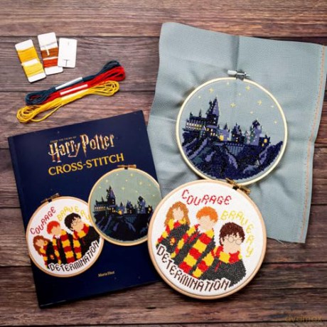Harry Potter Cross-Stitch (Cross-stitch Kits) - Editors of Thunder Bay Press [KSIĄŻKA]