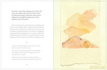 Hold Nothing: An Invitation to Let Go and Come Home to Yourself - Elena Brower [KSIĄŻKA]