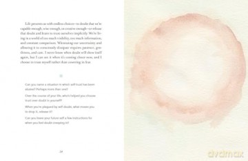Hold Nothing: An Invitation to Let Go and Come Home to Yourself - Elena Brower [KSIĄŻKA]