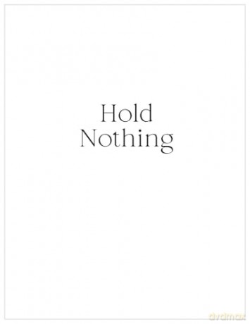 Hold Nothing: An Invitation to Let Go and Come Home to Yourself - Elena Brower [KSIĄŻKA]