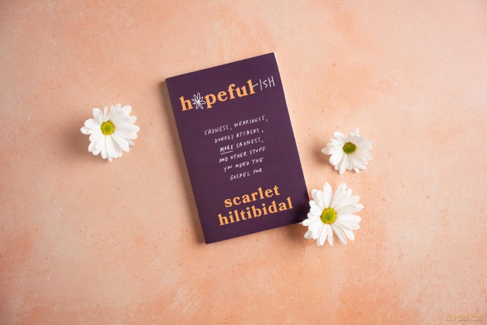 Hopeful-ish: Sadness, Weariness, Donkey Attacks, More Sadness, and Other Stuff You Need the Gospel for - Scarlet Hiltibidal [KSIĄŻKA]