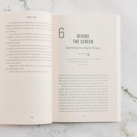 Keep It Shut: What to Say, How to Say It, and When to Say Nothing at All (Updated and Expanded, Including a Bonus 10-Day Devotional) - Karen Ehman [KSIĄŻKA]