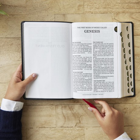 KJV Giant Print End-of-Verse Reference Bible, Black Leathersoft, Red Letter, Comfort Print (Thumb Indexed) - Thomas Nelson [KSIĄŻKA]