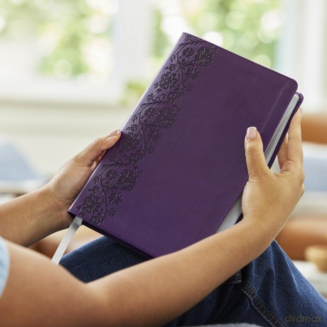 KJV Giant Print End-of-Verse Reference Bible, Purple Leathersoft, Red Letter, Comfort Print - Thomas Nelson [KSIĄŻKA]