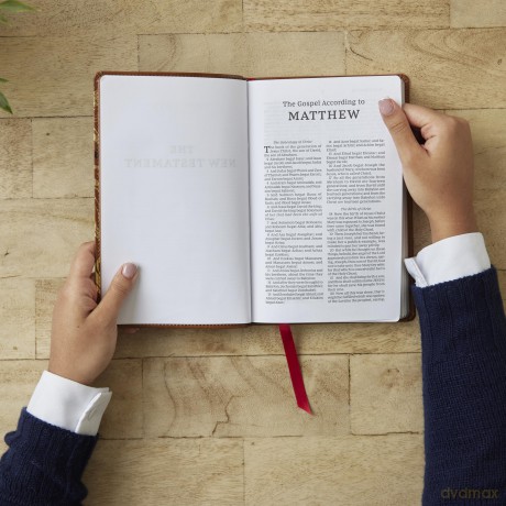 KJV, Personal Size New Testament, Tan Leathersoft, Red Letter, Comfort Print: KJV, New Testament, Tan, Red Letter, Comfort Print - Thomas Nelson [KSIĄŻKA]